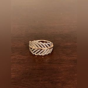 Pandora rose gold feather ring